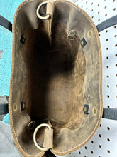 Load image into Gallery viewer, Leather Tote 4