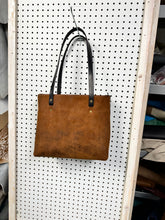 Load image into Gallery viewer, Leather Tote 5